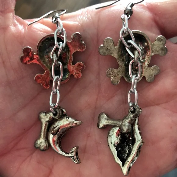 Pirate theme earrings !! - Picture 3 of 5